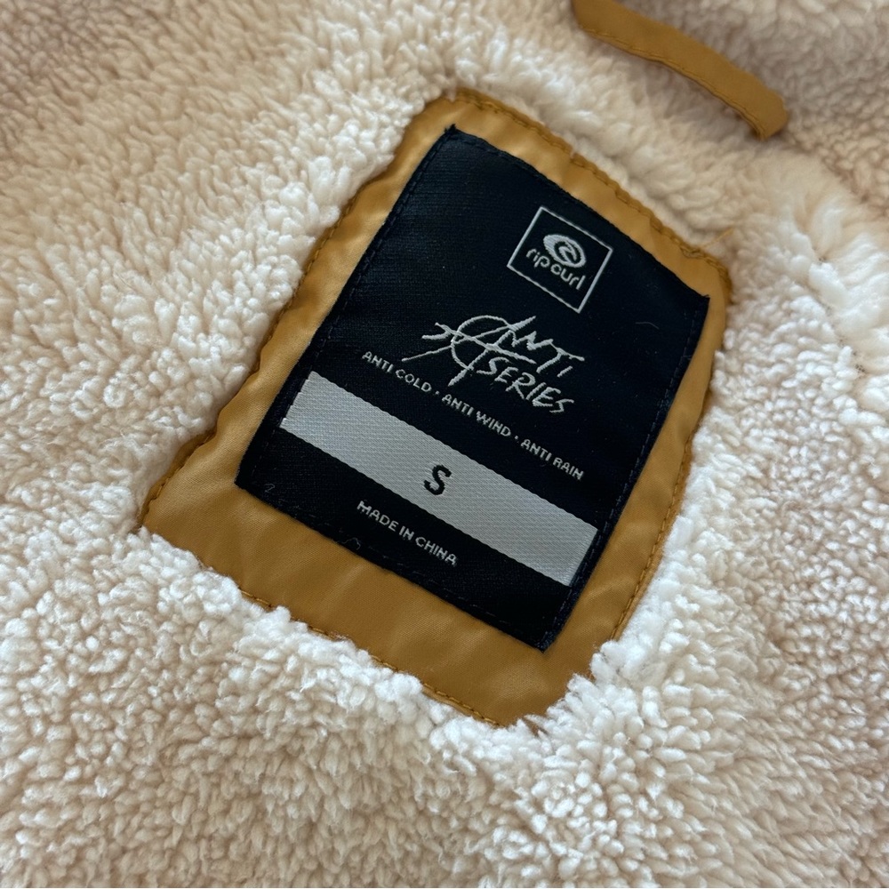 ❌SOLD❌  Rip Curl Anti Series Fleece Jacket - Picture 3 of 3